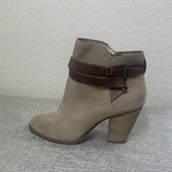 Gianni Bini Suede Leather Ankle Boot Womens Shoes Size 8.5 M Bootie Taupe - Picture 1 of 9
